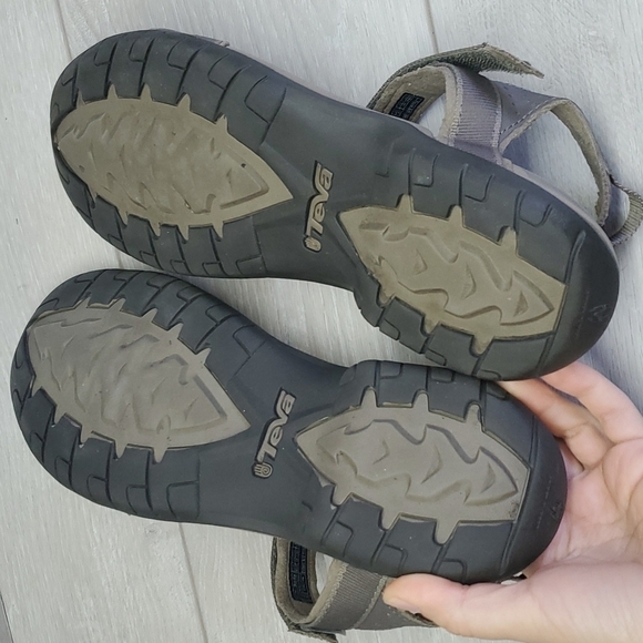 Teva Women Vera Water-ready  Outdoor Hiking Hook&loop Sandals shoes sz 10 - Picture 11 of 12